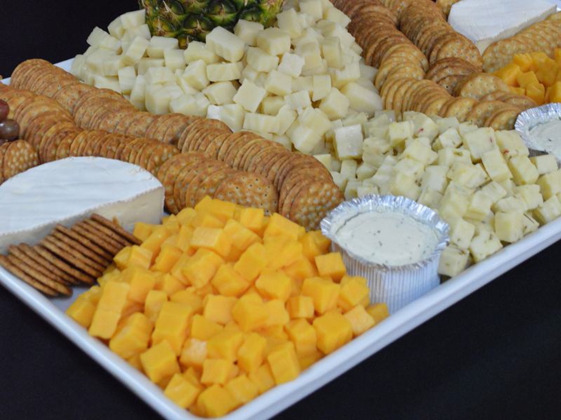 Royal-Cheese-Cube-Display-with-Crackers – Royal Catering DFW